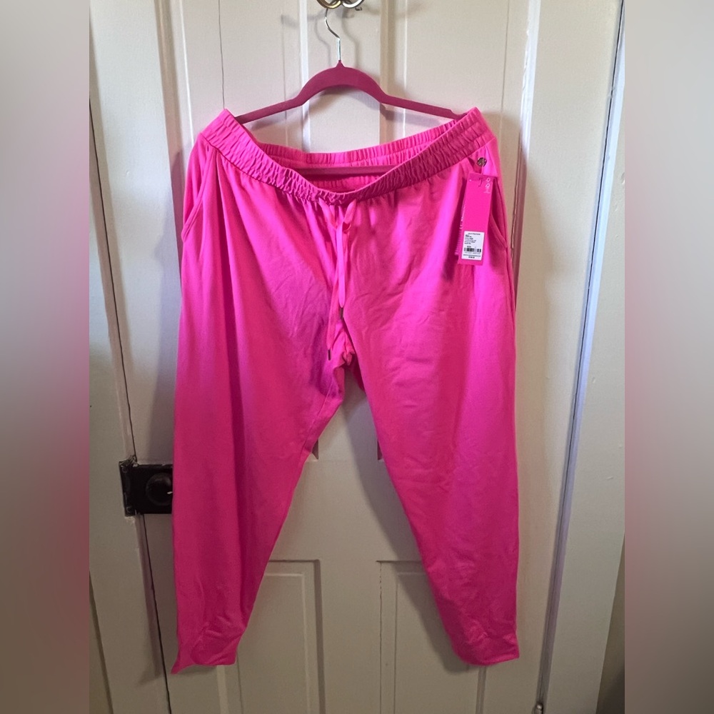 Lilly Pulitzer NWT size Large Lillibeth joggers in Roxie Pink